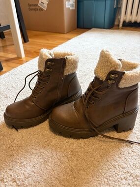 Women’s boots